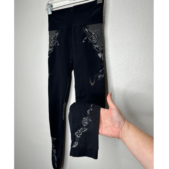 Lucas Hugh Black Technical Knit Hummingbird Crop Top & Leggings Set M - Picture 6 of 16